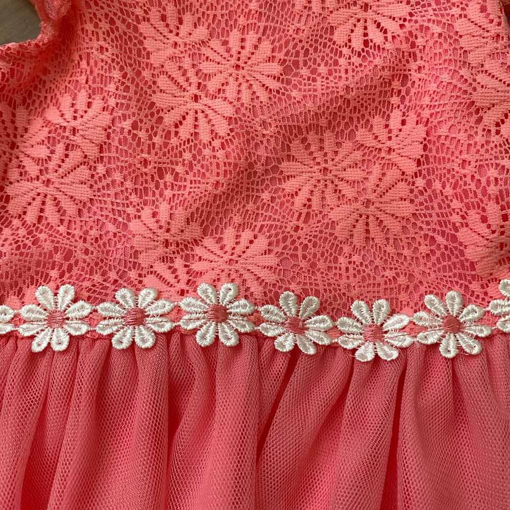 Matching two piece set - Picture 2 of 4